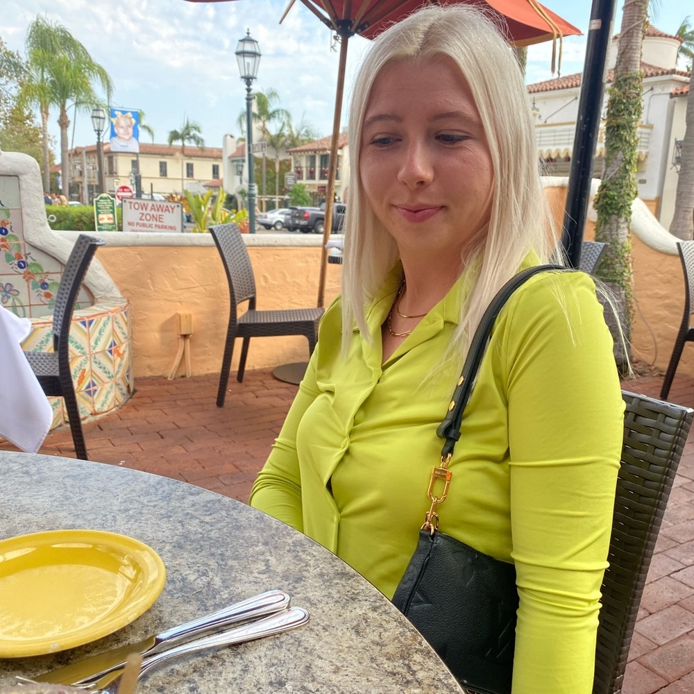 Fun Sunday Best Bright Green Long-Sleeve (Aritzia Brand)